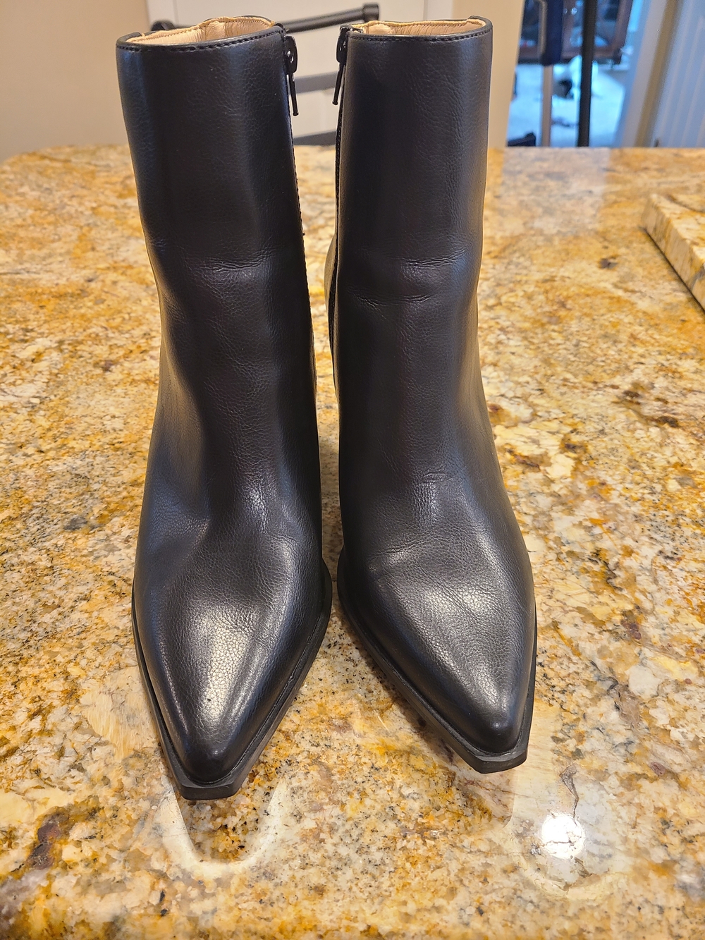 Oasis Society Sloan Booties
